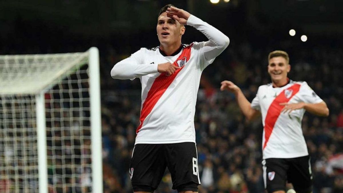 Se lesionó Juanfer Quintero y no viaja con River Plate para jugar ante Talleres
